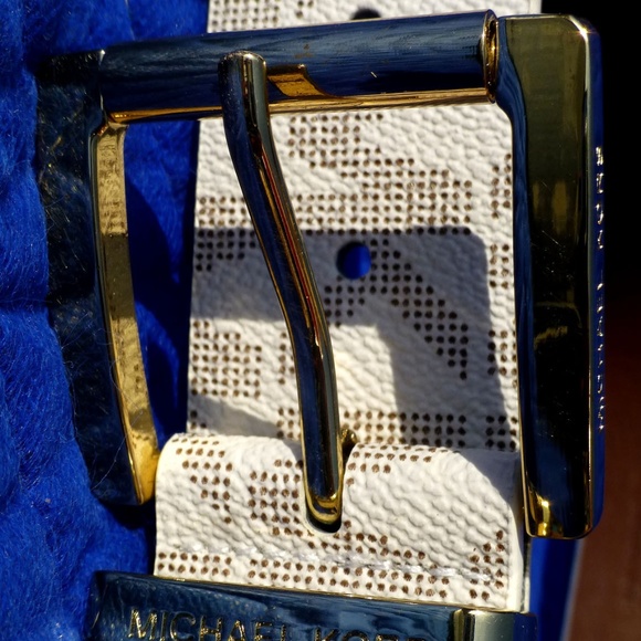 Michael Kors 553143 Vanilla Logo Monogram Belt - Picture 3 of 5